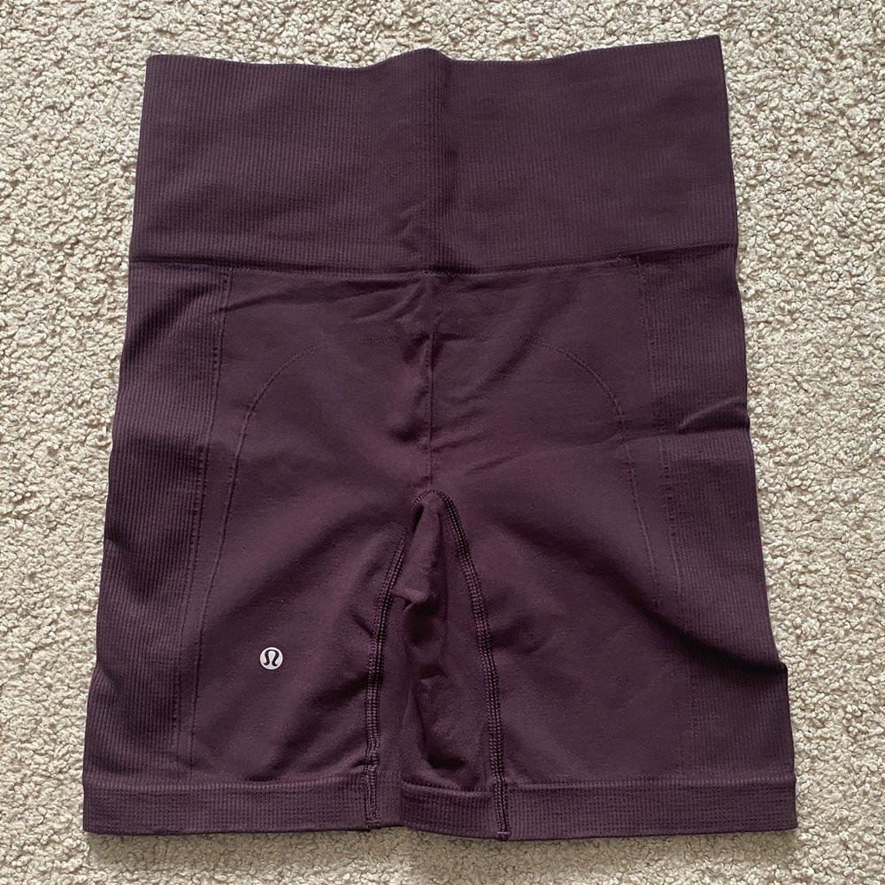 Lululemon Size 2 Plum Deep Purple Classic Bike Shorts